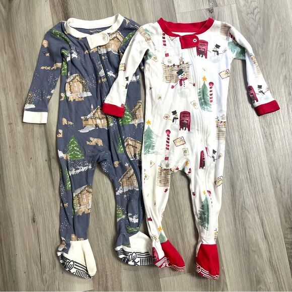Set of 2 Burt's Bees Winter Snow Holiday Fitted Foot Onesie Pajamas in Size 6-9M - Picture 1 of 8